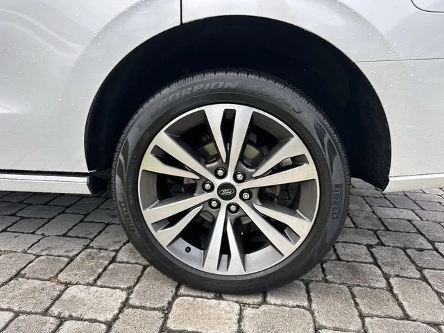 2020 Ford Expedition Platinum photo 11