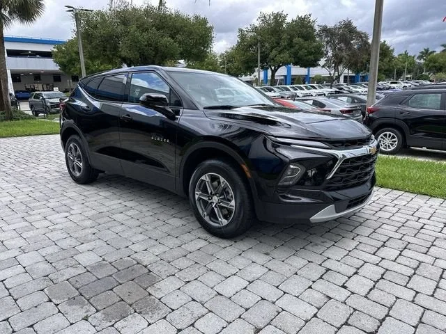 2025 Chevrolet Blazer 2LT photo 16