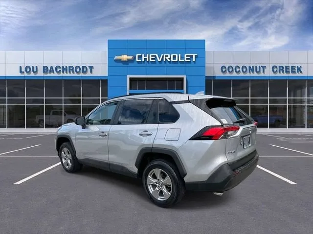 2025 Toyota RAV4 Hybrid LE photo 6