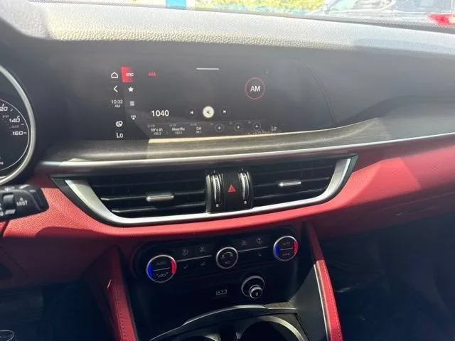2020 Alfa Romeo Stelvio Ti photo 7
