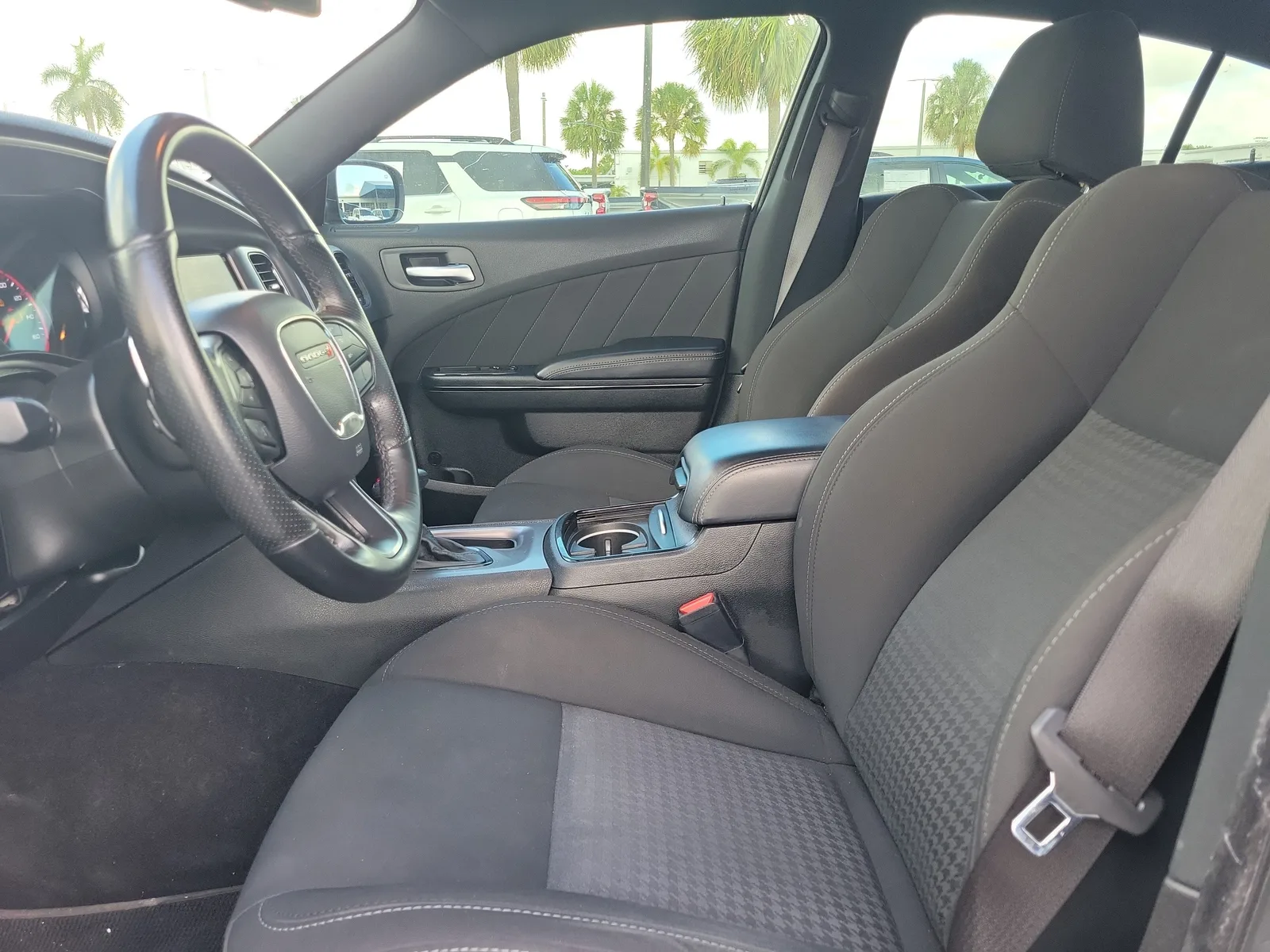 2022 Dodge Charger R/T photo 21