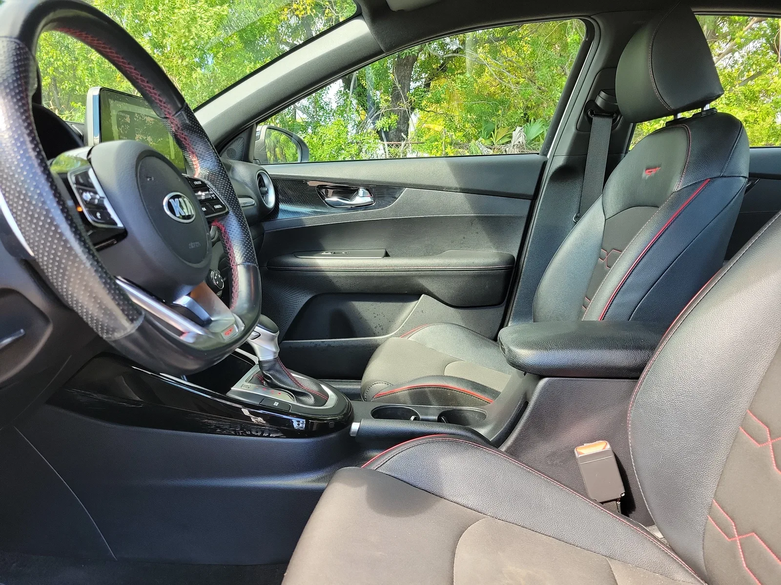 2021 Kia Forte GT photo 21