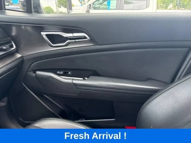 2023 Kia Sportage EX photo 10