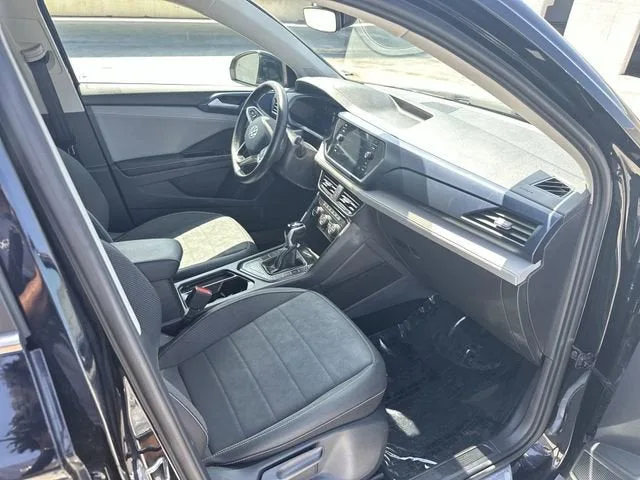 2024 Volkswagen Taos SE photo 29
