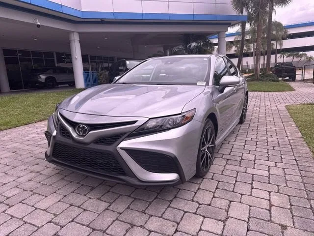 2024 Toyota Camry SE photo 20