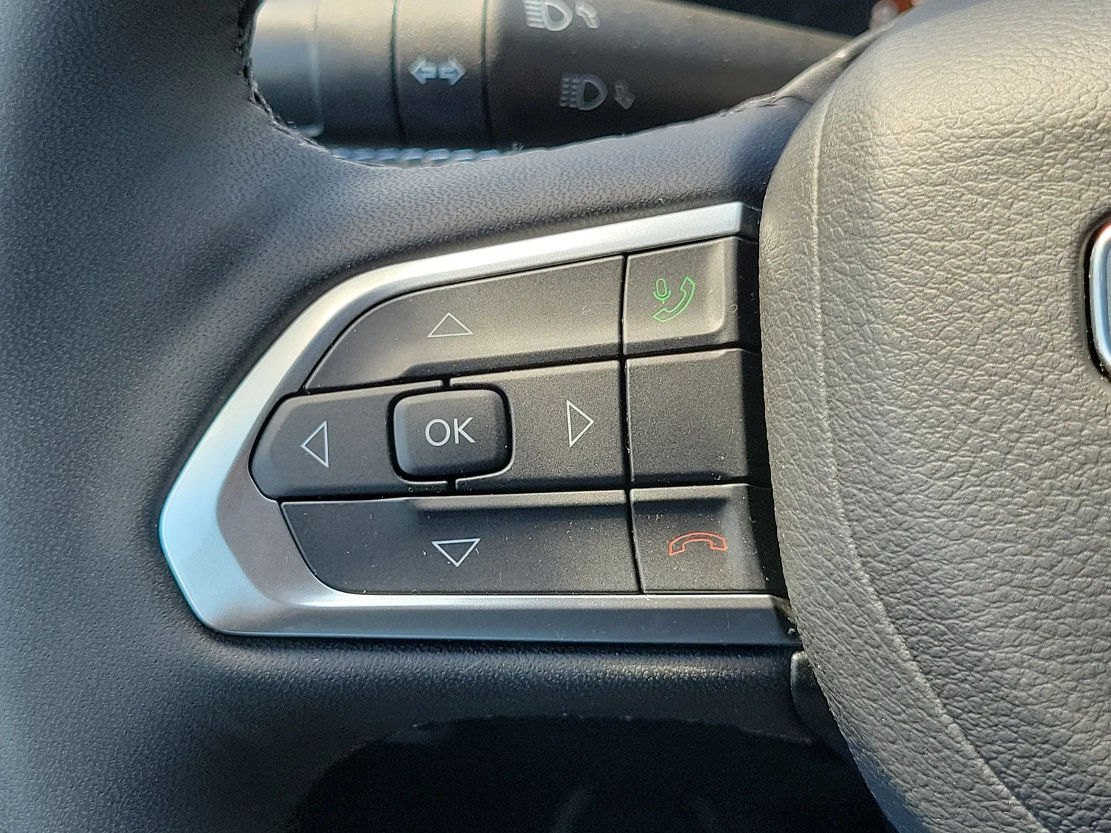 2025 Jeep Compass Latitude photo 25
