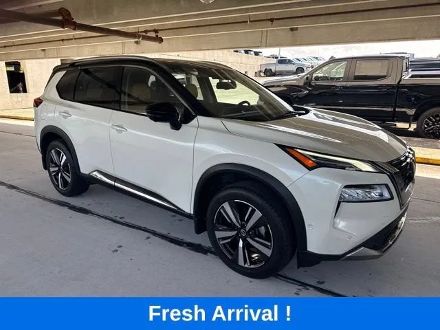 2021 Nissan Rogue Platinum photo 16