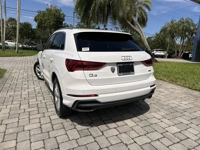 2025 Audi Q3 S line Premium photo 12