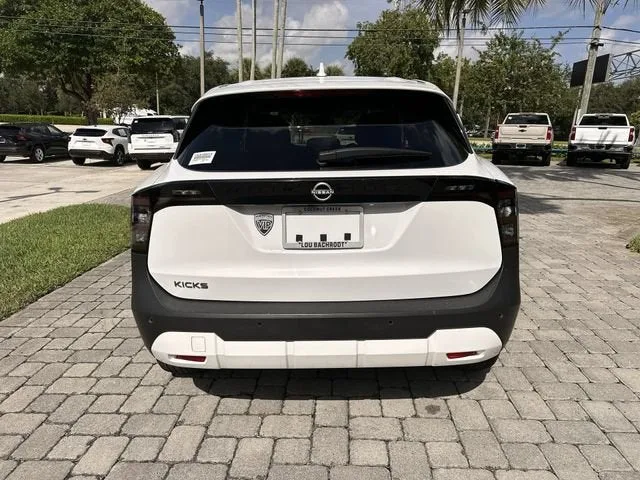 2025 Nissan Kicks SV photo 35