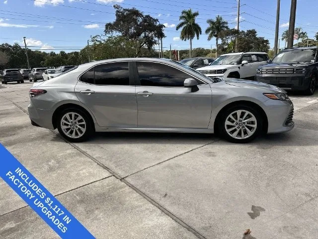 2023 Toyota Camry LE photo 14