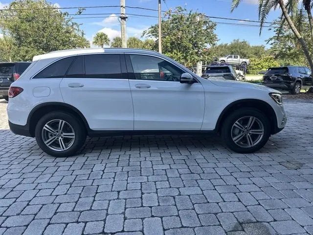2022 Mercedes-Benz GLC GLC 300 photo 14