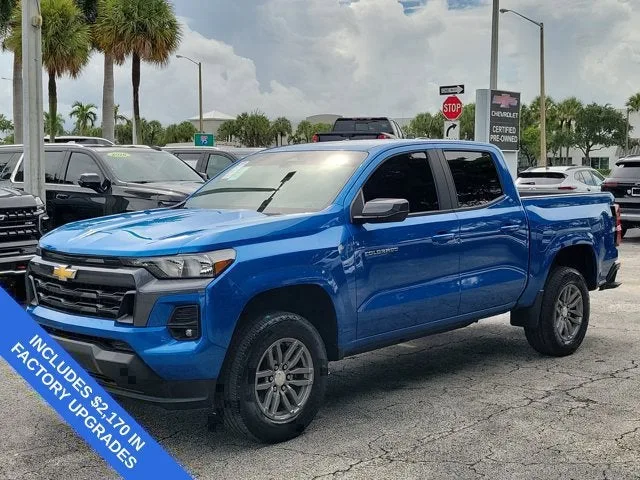 2024 Chevrolet Colorado LT photo 7