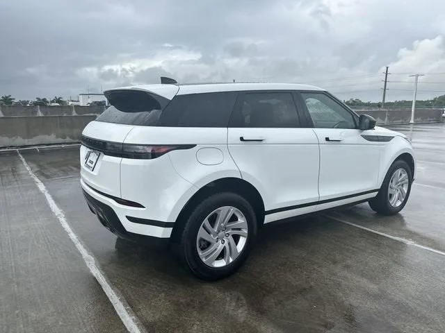 2024 Land Rover Range Rover Evoque Core S photo 19