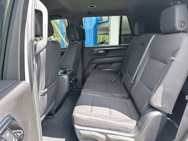 2025 Chevrolet Tahoe LS photo 27