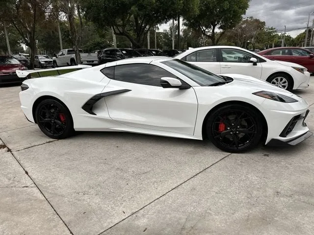 2024 Chevrolet Corvette Stingray 1LT photo 15