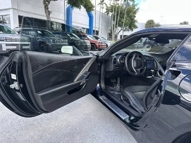 2014 Chevrolet Corvette Stingray 3LT photo 22