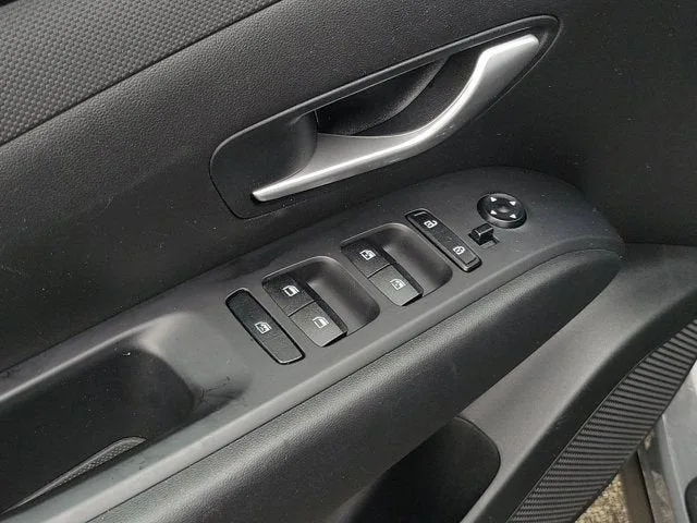 2024 Hyundai Tucson SEL photo 17