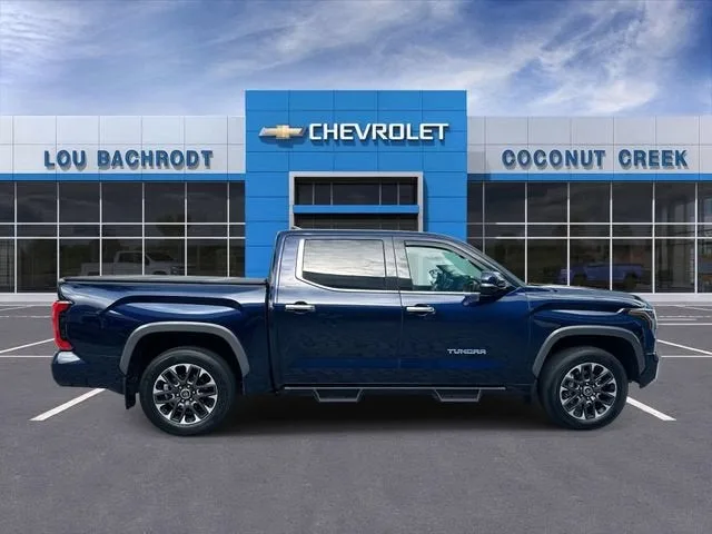 2022 Toyota Tundra 4WD Limited photo 9
