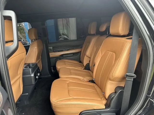2022 Ford Expedition Platinum photo 27