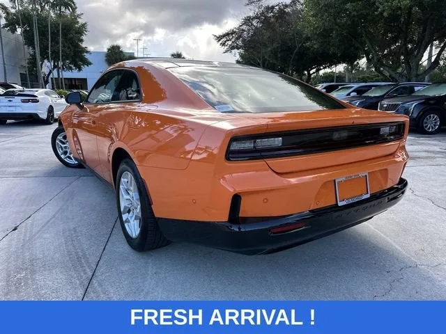 2025 Dodge Charger Daytona R/T photo 12