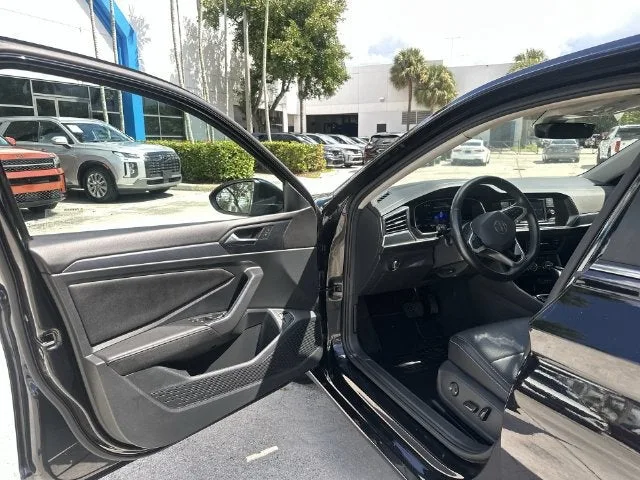 2024 Volkswagen Jetta SE photo 22