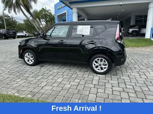 2024 Kia Soul LX photo 32