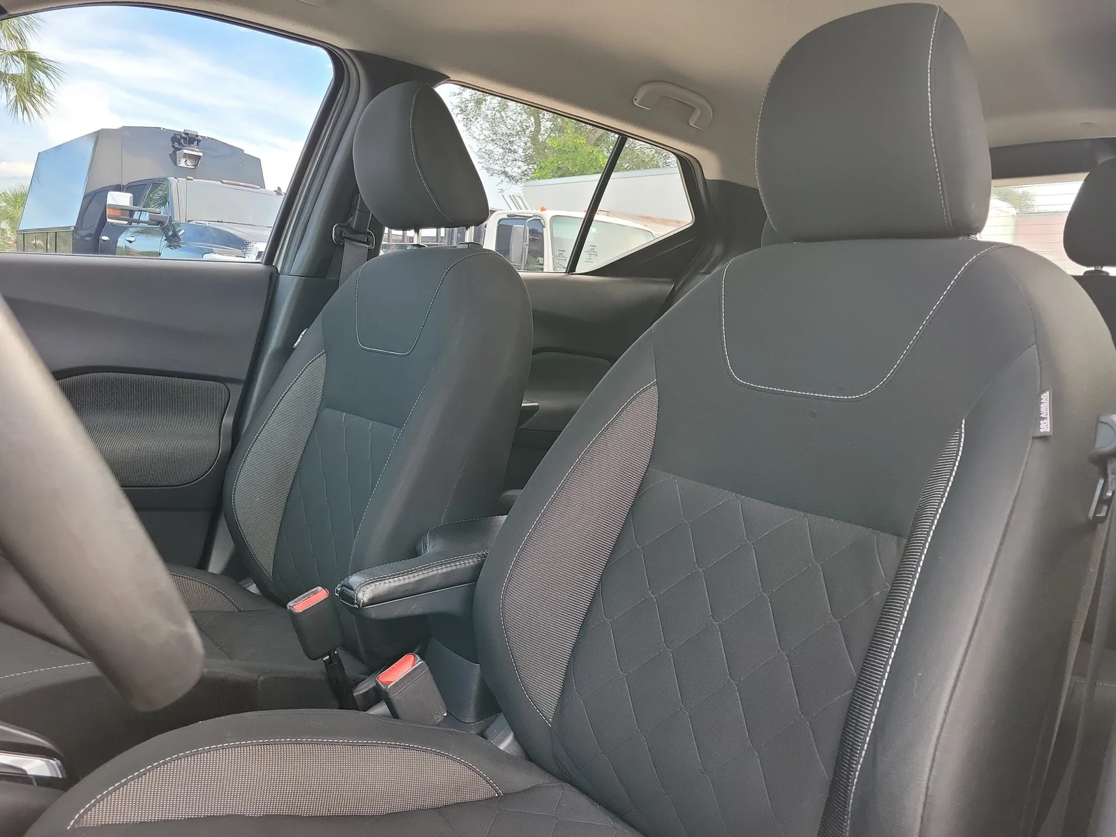 2020 Nissan Kicks S photo 21