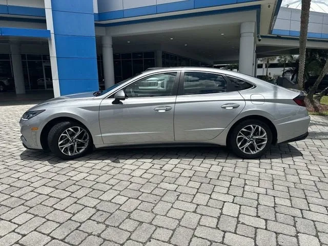 2020 Hyundai Sonata SEL photo 31