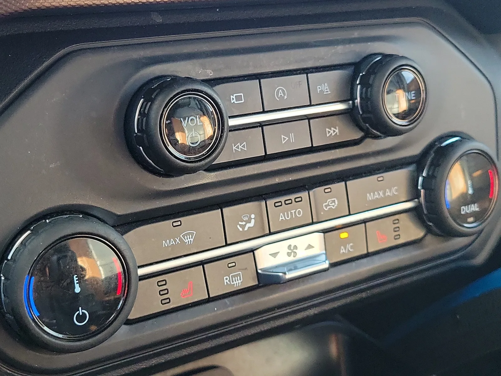 2022 Ford Bronco Base photo 31