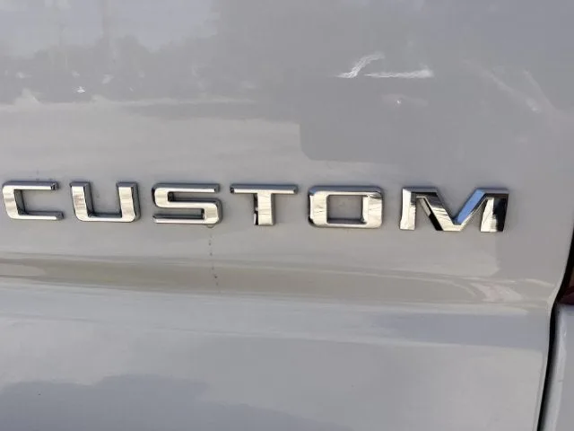 2025 Chevrolet Silverado 1500 Custom photo 39
