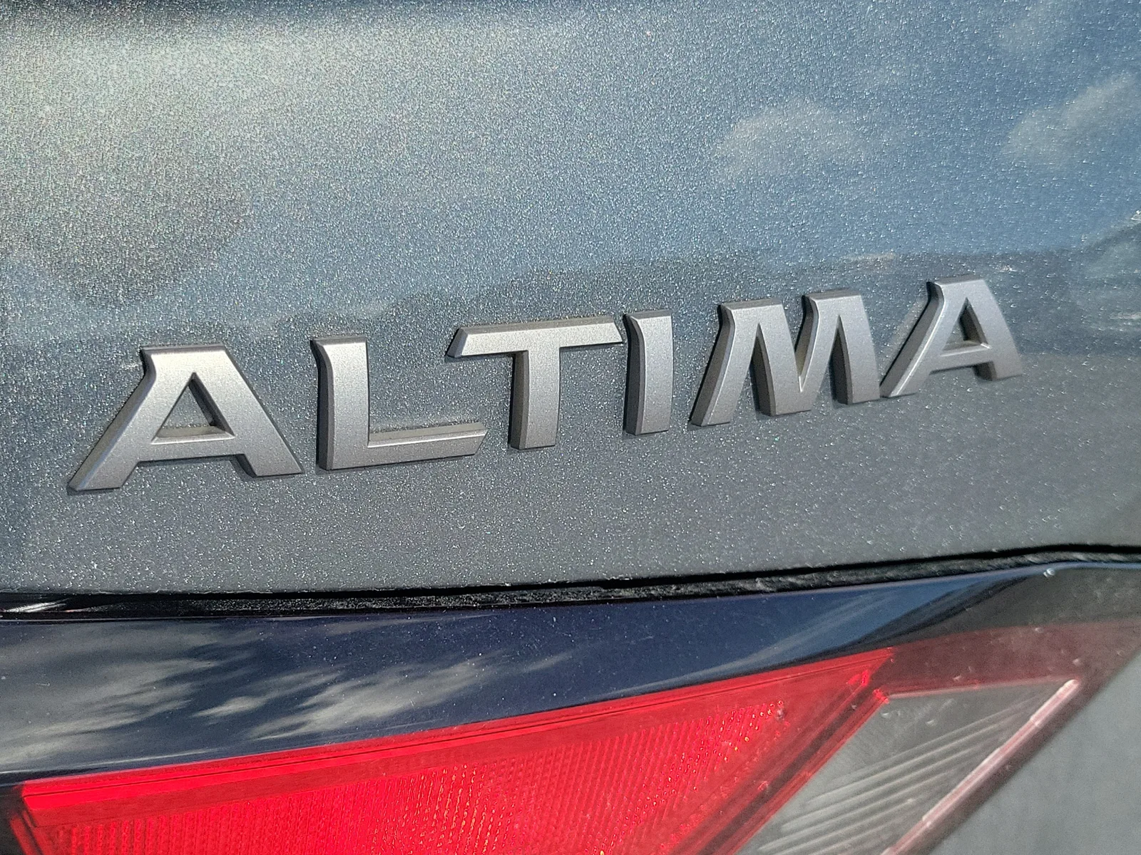 2024 Nissan Altima 2.5 SR photo 11