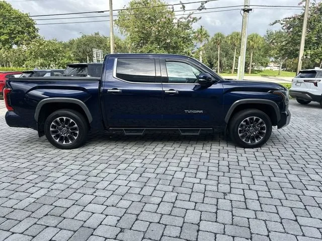 2022 Toyota Tundra 4WD Limited photo 14