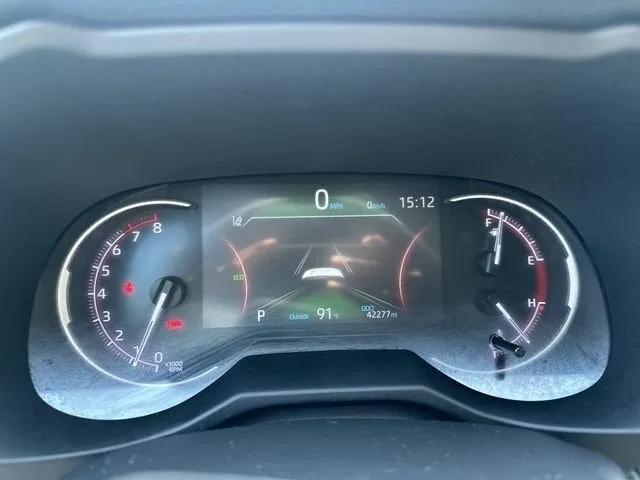 2024 Toyota RAV4 LE photo 26
