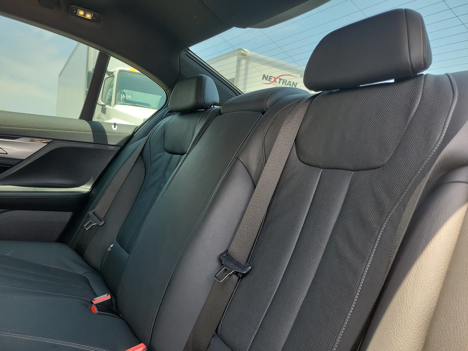 2022 BMW 7 Series 740i photo 14