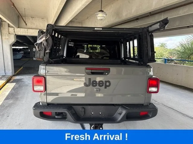 2022 Jeep Gladiator Sport S photo 18