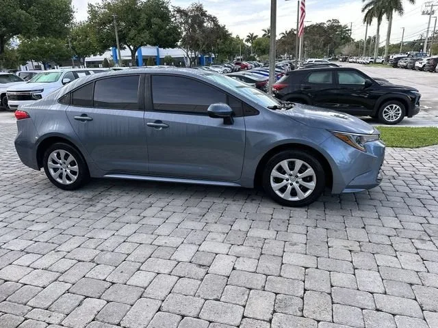 2023 Toyota Corolla LE photo 15