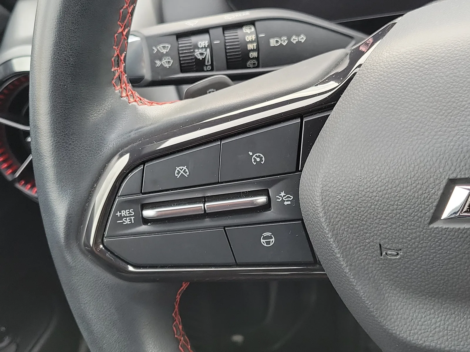 2024 Chevrolet Equinox EV RS photo 26