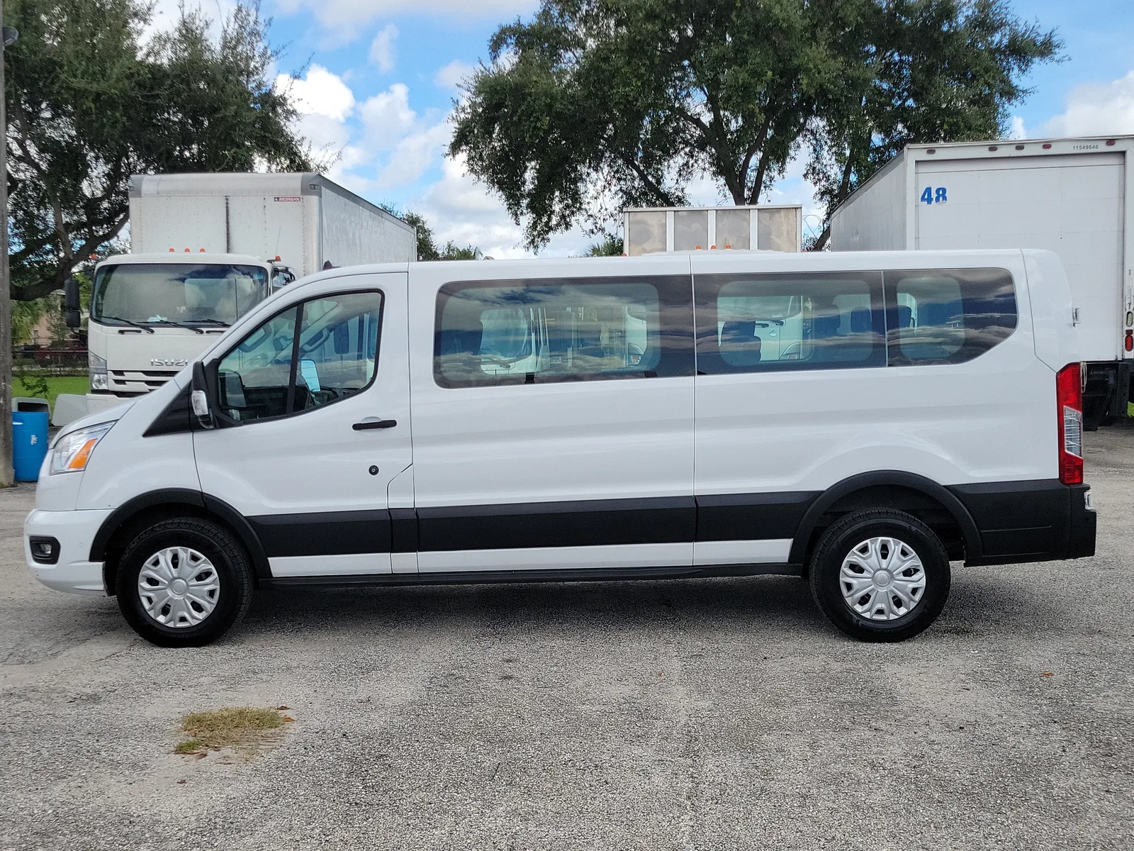 2022 Ford Transit Passenger Wagon XL photo 6