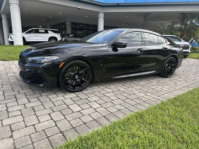 2024 BMW 8 Series M850i photo 31