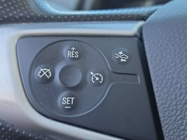 2024 GMC Terrain SLE photo 27
