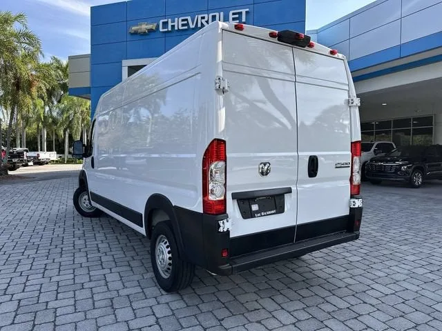 2025 RAM ProMaster Cargo Van Tradesman photo 12
