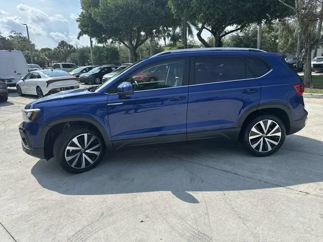 2024 Volkswagen Taos SE photo 39