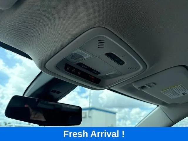 2019 Chevrolet Traverse LT Leather photo 10