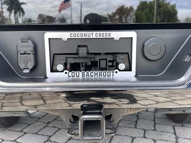 2025 Chevrolet Silverado 1500 RST photo 13