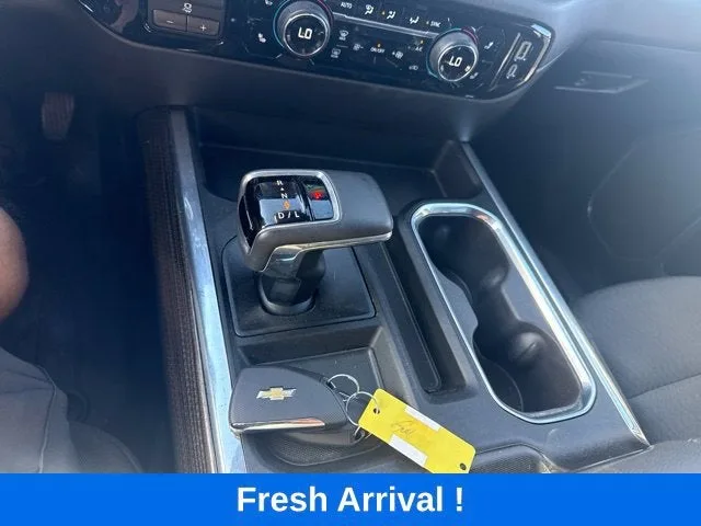 2025 Chevrolet Silverado 1500 RST photo 7