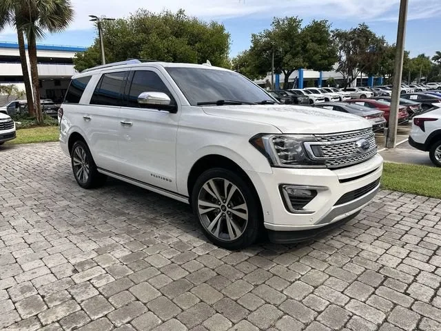 2020 Ford Expedition Platinum photo 16