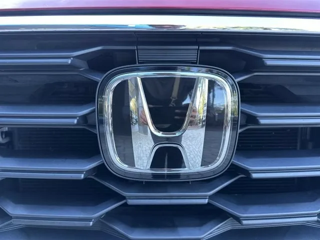 2024 Honda Pilot EX-L 7 Passenger photo 10