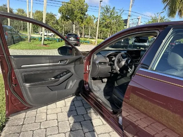 2023 Nissan Altima 2.5 SL photo 22