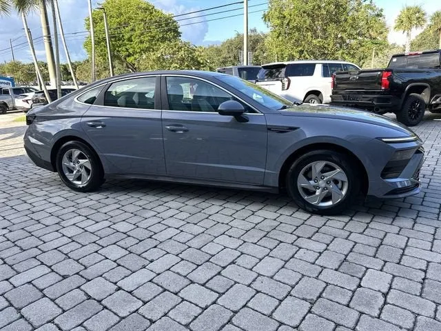 2025 Hyundai Sonata SE photo 15
