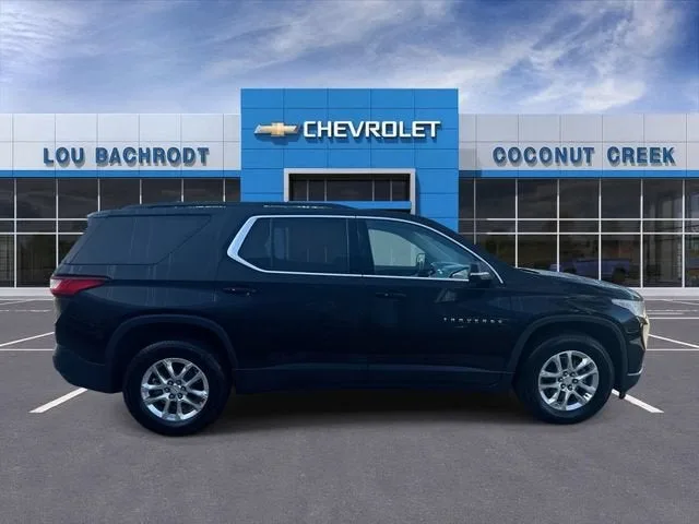 2021 Chevrolet Traverse LT Leather photo 9
